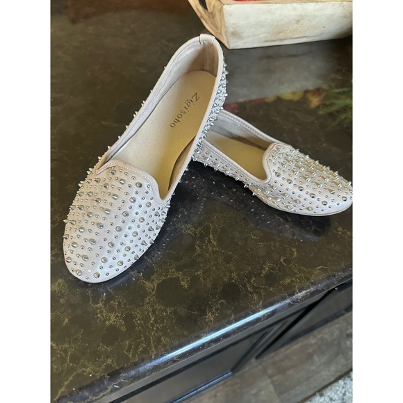 Zigi Soho Studded Smoking Loafers Nude Beige Silver Spiked Flats Shoes - Picture 2 of 7